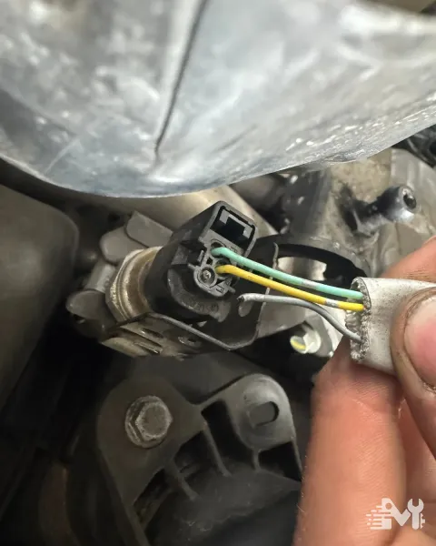 Repairing a wiring connector on a vehicle's engine loom